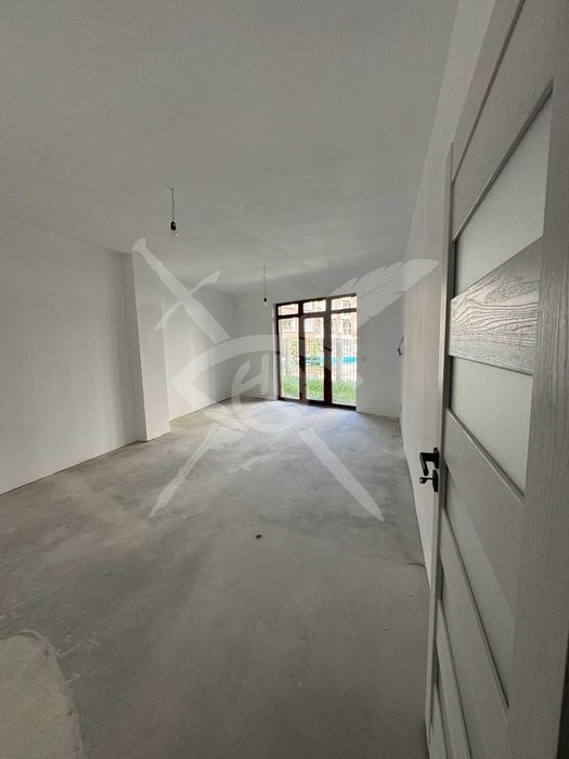 Продава се Тристаен апартамент в Созопол - 163 кв.м за 748 €/кв.м - Снимка #2