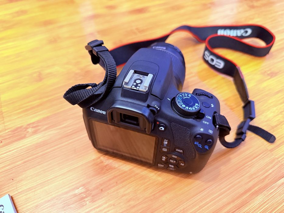 Aparat Foto Canon EOS 1200D kit cu 18-55 , ca niu