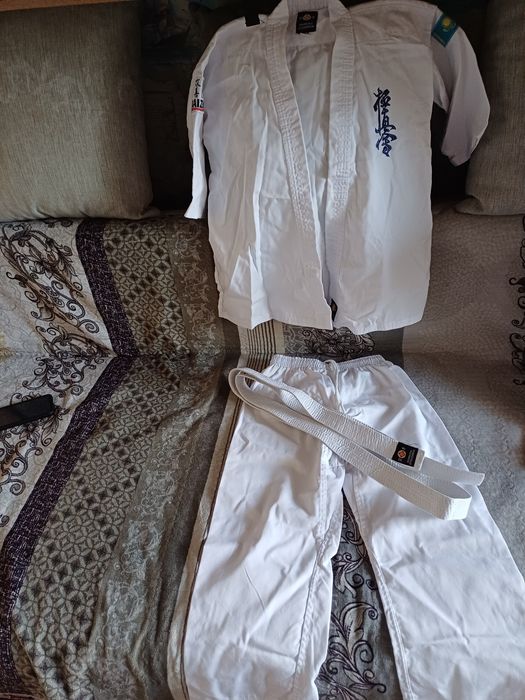 Продам кимано в отличном состоянии