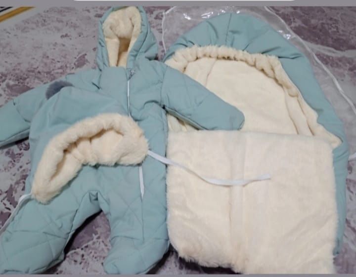 Конверт на выписку с комбинезоном