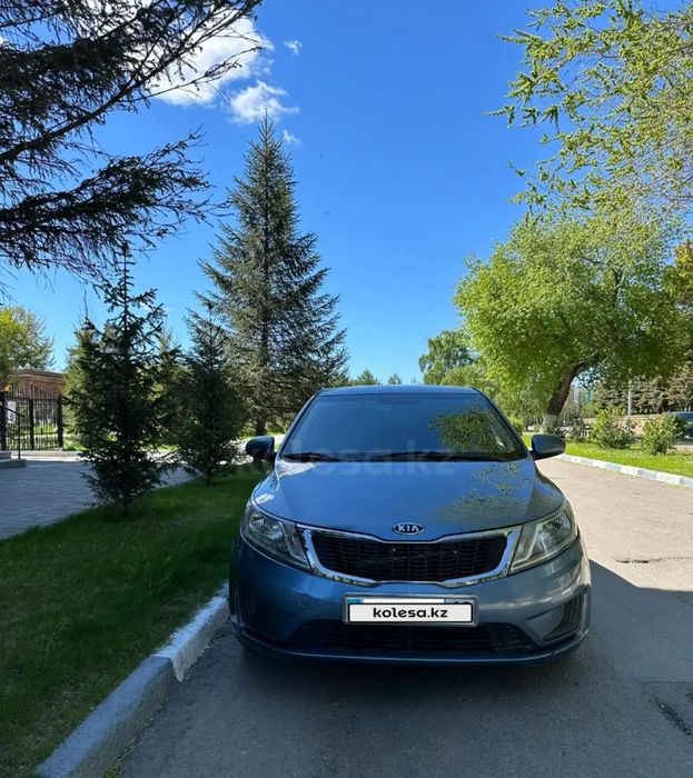 Продам автомобиль Kia Rio 3
