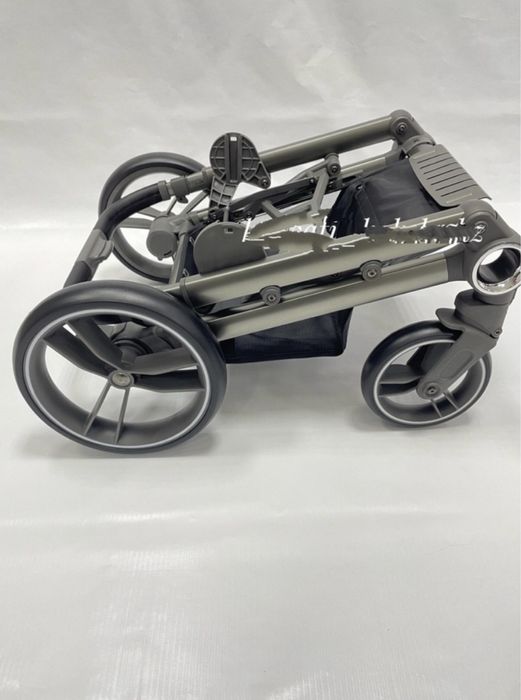 Продам коляску текнум 2 в 1 цвета хаки