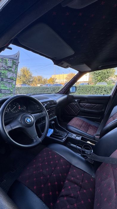 BMW E34 
Продам BMW E34