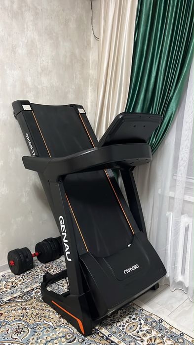 Продается беговая дорожка Genau