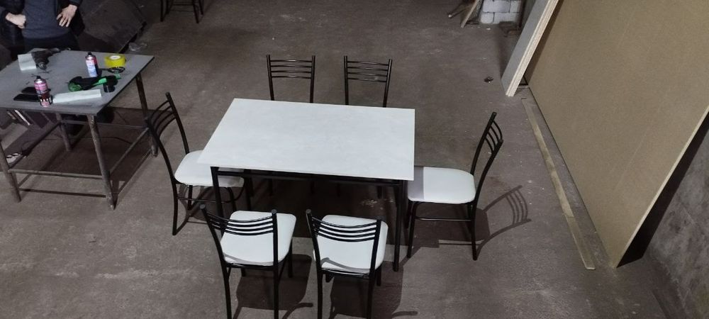 Oshxona va kafelar uchun stil stullar