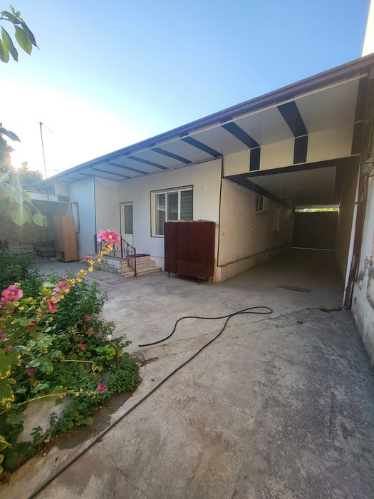 Продается участок 2 дома 4,5сот.  Яшнабад р-н, ул.Пахлавон,  198 школа