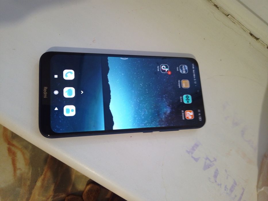 Продам REDMI 8 sapphire blue 4/64GB