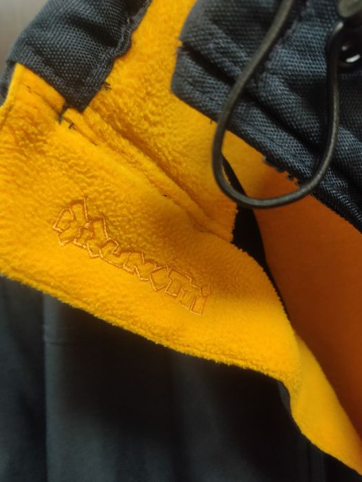 Зимно яке - топло и модерно.