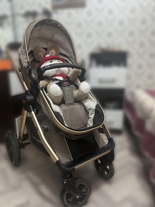 Детская коляска три в одном