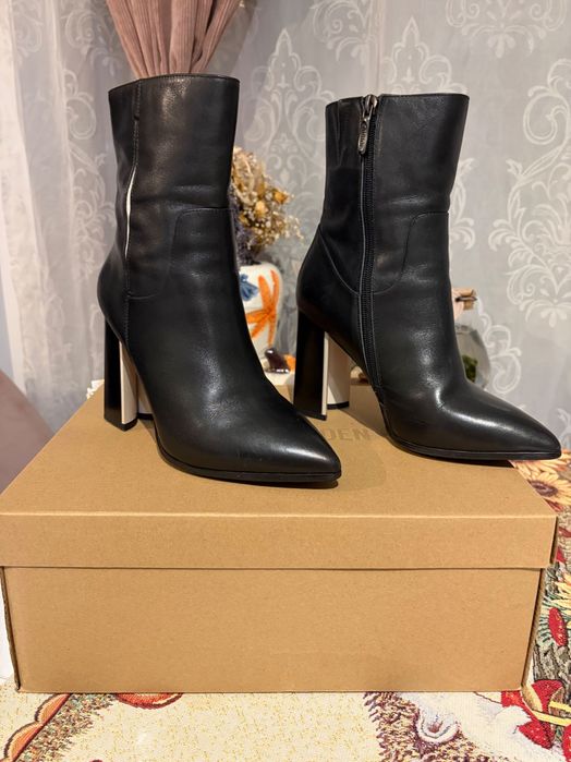Elisabetta Franchi, Patrizia Pepe, Pinko, Guess, Desigual
