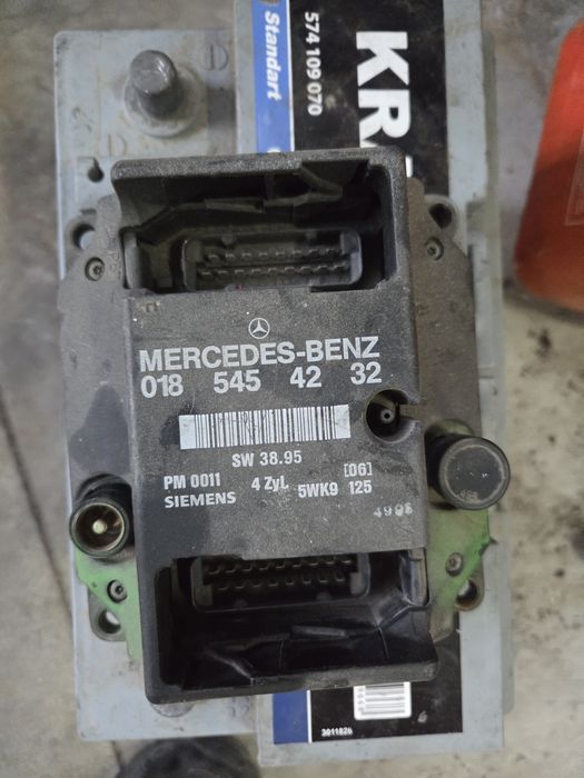 Комутатор c180 w202