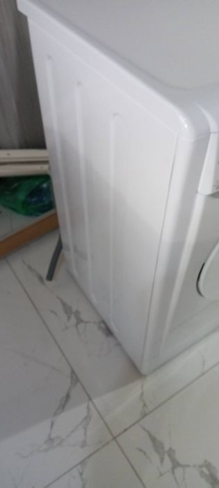 Vând masina spălat indesit