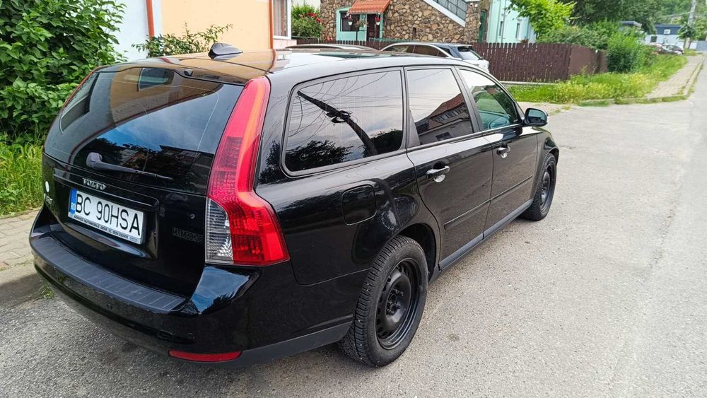 volvo v50 2.0D 136 cp 6 trepte