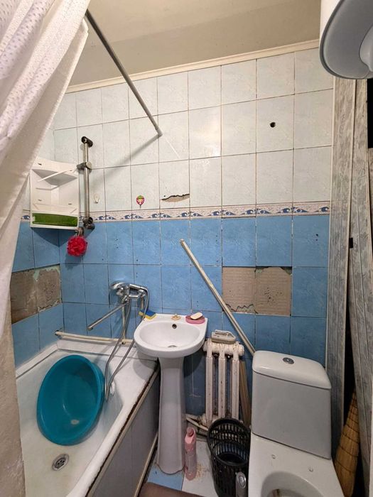 продается 2 ком окт район 8 школа