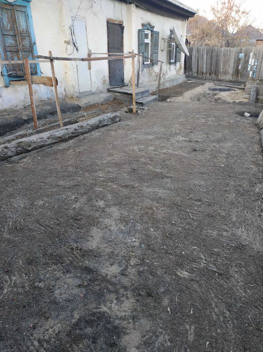 Продам участок с домом в центре