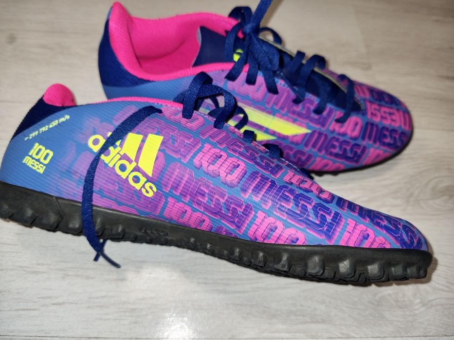 Продавм стоножки Adidas X Speedflow Messi.4 TF