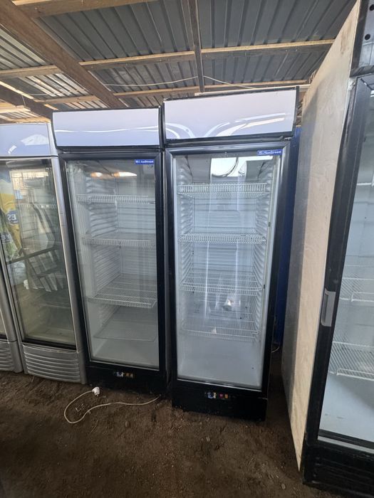 Витринный холодильник