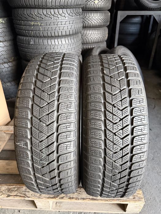 2 anvelope iarna 215/55/18 , Pirelli , 6 mm !