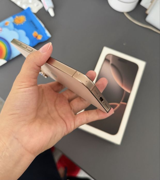 продам Iphone 16 pro max 256gb