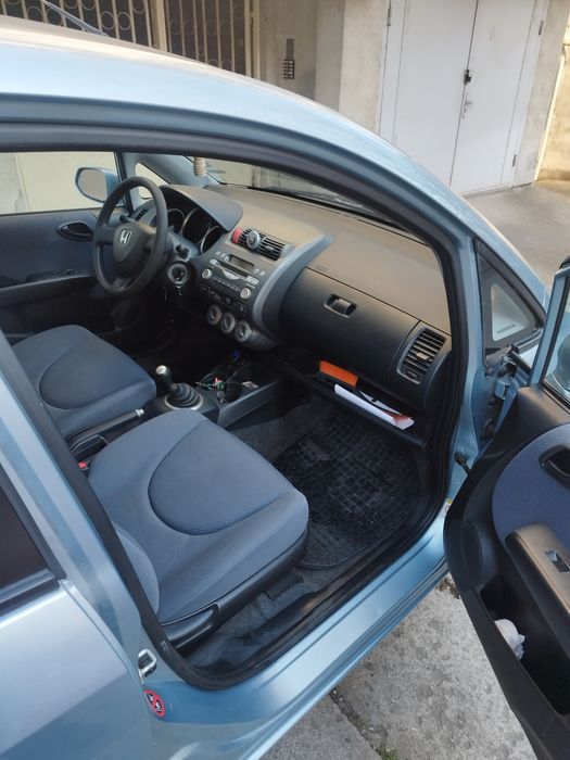 Продавам Honda jazz