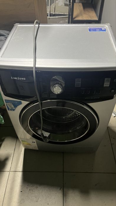 Продам стиральную машинку