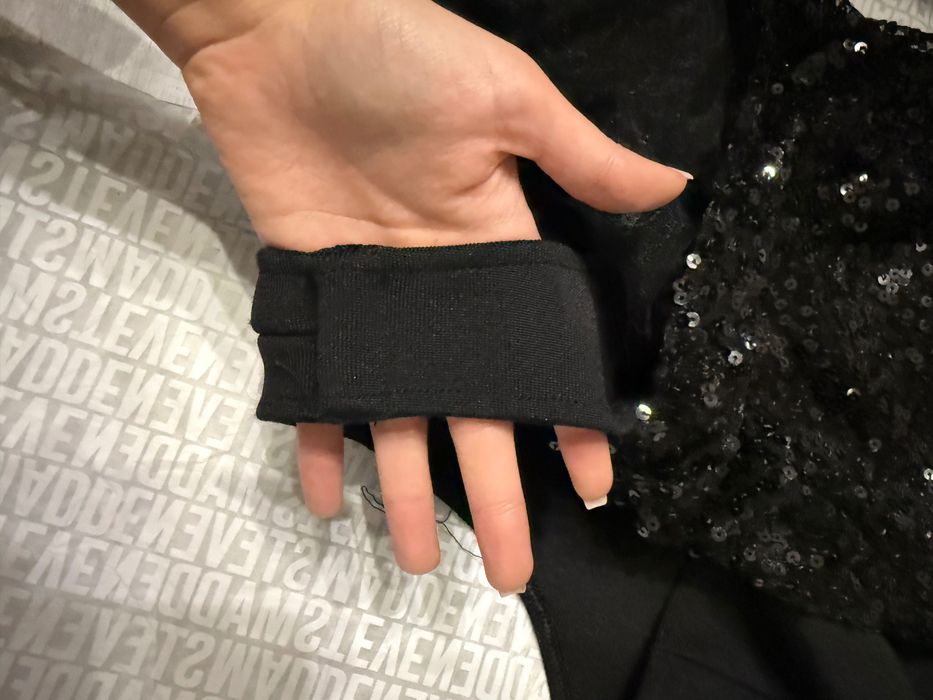 Рокля тип боди с пайети