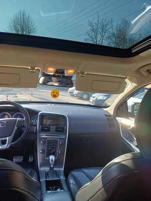 Vând Volvo XC60 D4 Rdesign