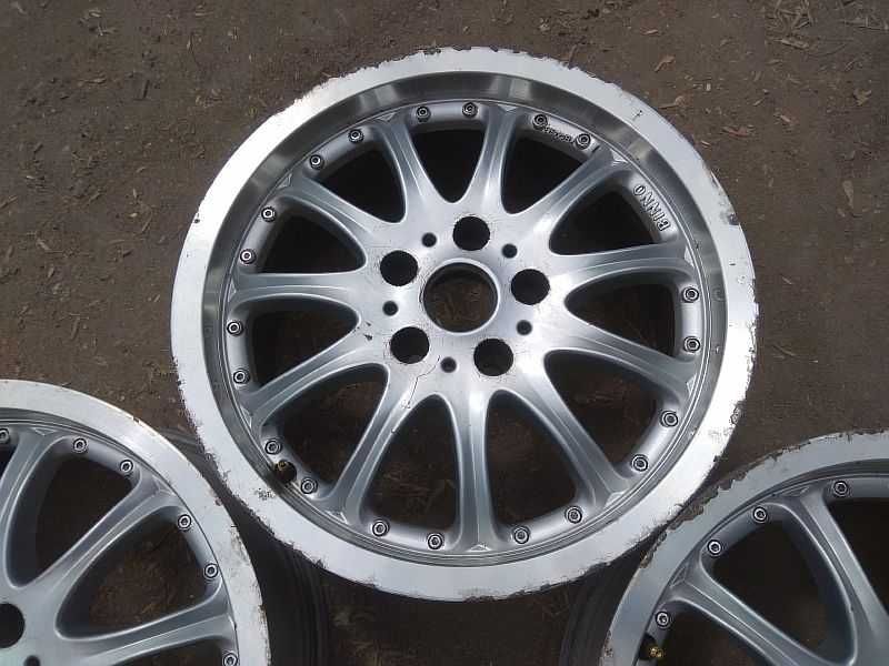 Продам оригинальные легкосплавные диски "BINNO"