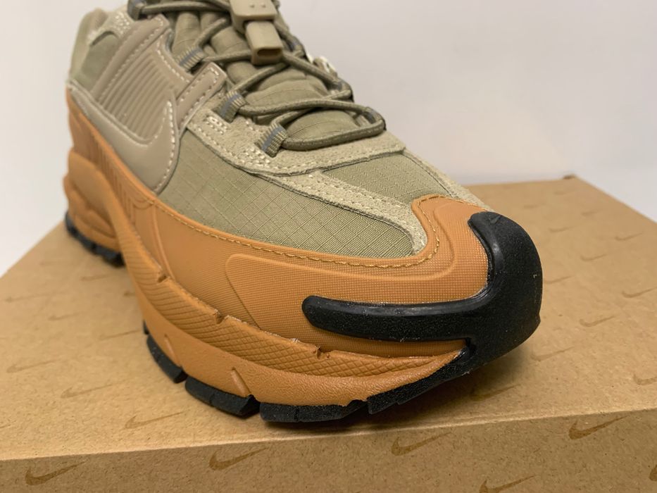 Оригинални дамски маратонки Nike Zoom Vomero Roam 'Flax' номер 39