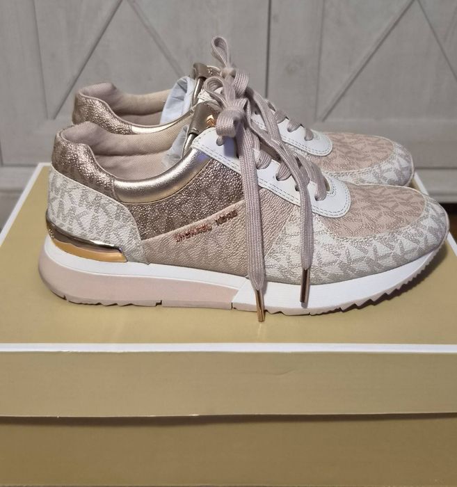 Спортни обувки Michael Kors