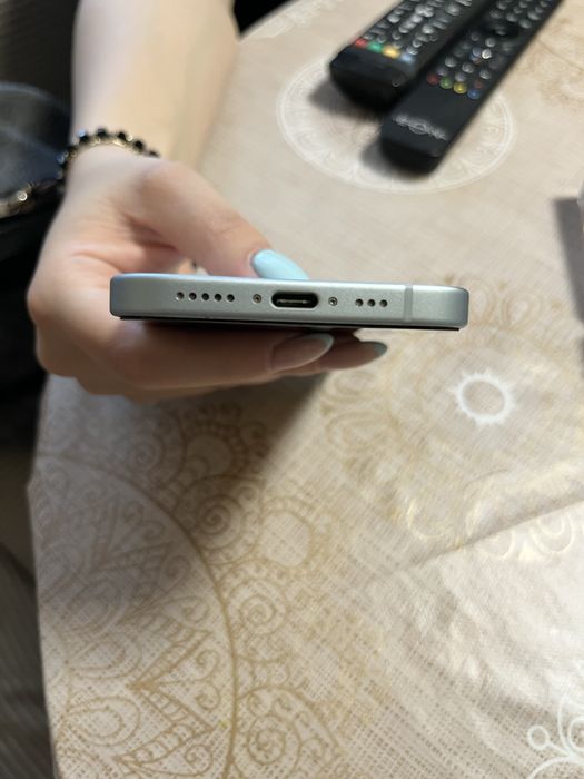 Iphone 15 128GB.