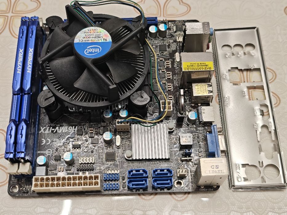 Дъно ASRock  mini ITX с i5-3570K процесор и 16GB памет