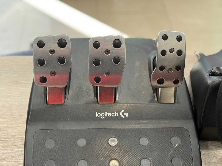 Волан с педали Logitech G29