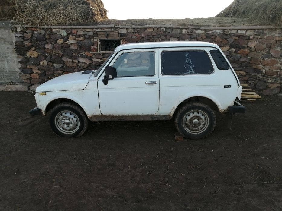 Нива 2121  не нахаду