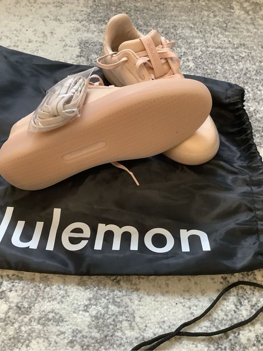 Adidasi dama LuLulemon 41 noi