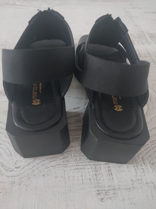 Дамски сандали естествена  кожа 80 лв