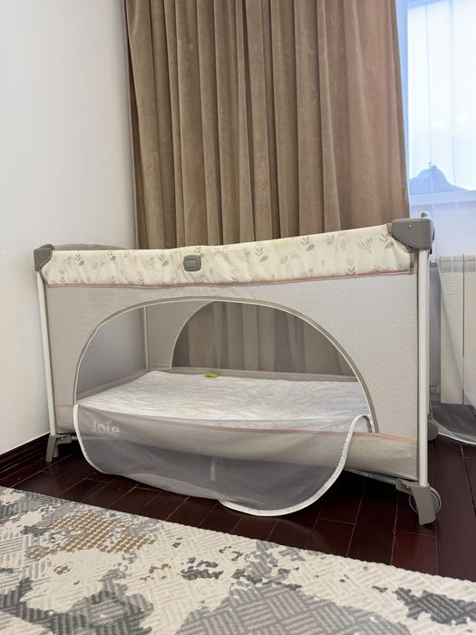 Продаю манеж-кровать Joie Allura