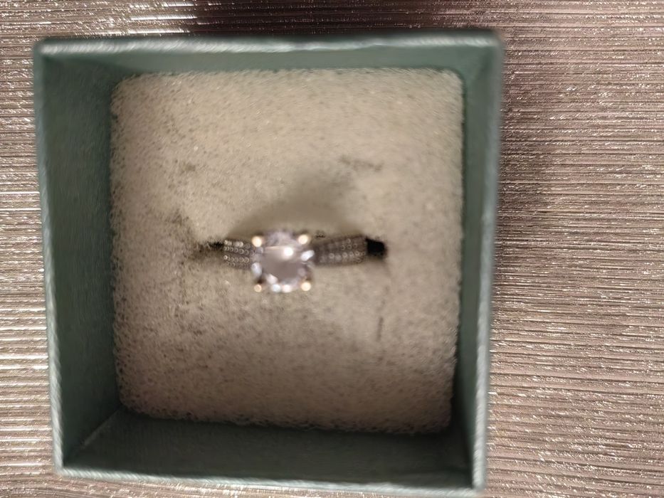 Продаётся золотое  кольцо