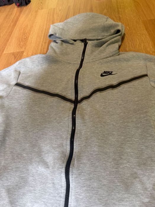 Nike tech flece сив