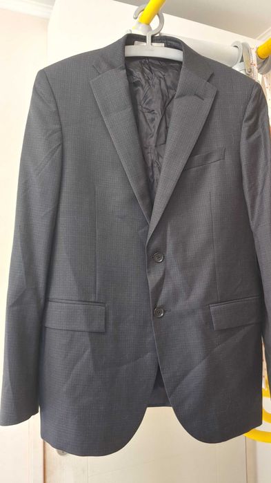 Ново мъжко сако от Corneliani, фина вълна, Италия