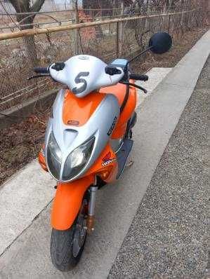 Scuter honda x8-rs, 49 cm impecabil ,90km/h viteză max.