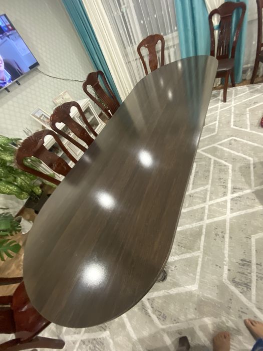 Продам стол гостиный