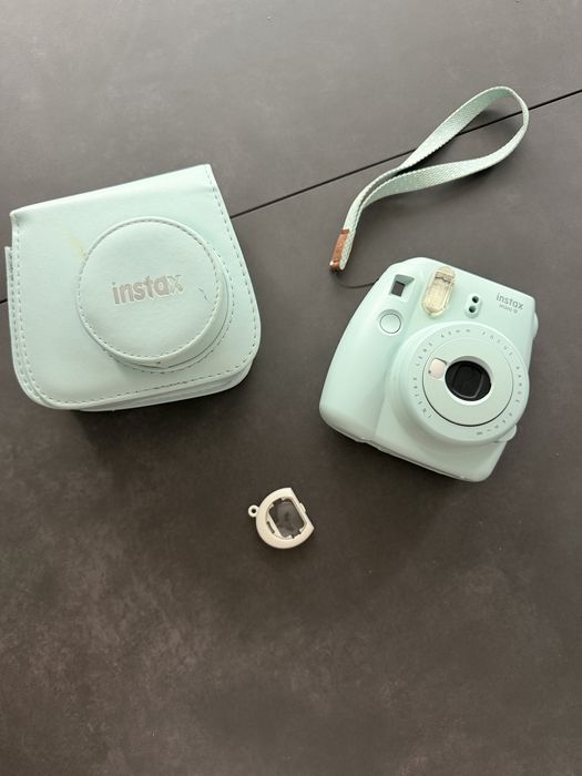 Камера за моментни снимки Instax mini 9