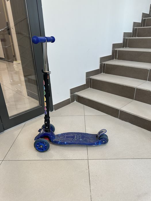 Продам детский самокат