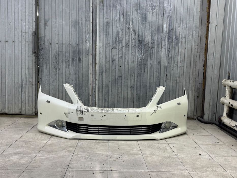 Бампер оригинал CAMRY 50