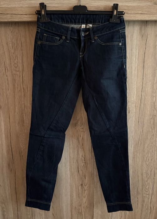 Подарявам Нови дамски дънки на марката MANGO размер XS