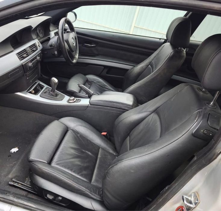 Dezmembrez BMW 330d E92 231cp,M Pack,Hi-Fi,Recaro piele,navigatie Cic