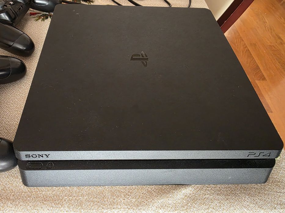 Sony PS4 конзола