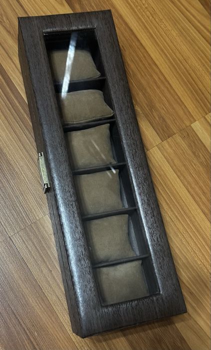 Шкатулка для наручных часов