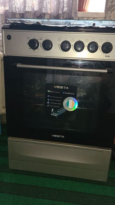 Gaz plita sotiladi 3-4 oy ishlatilgan xolos